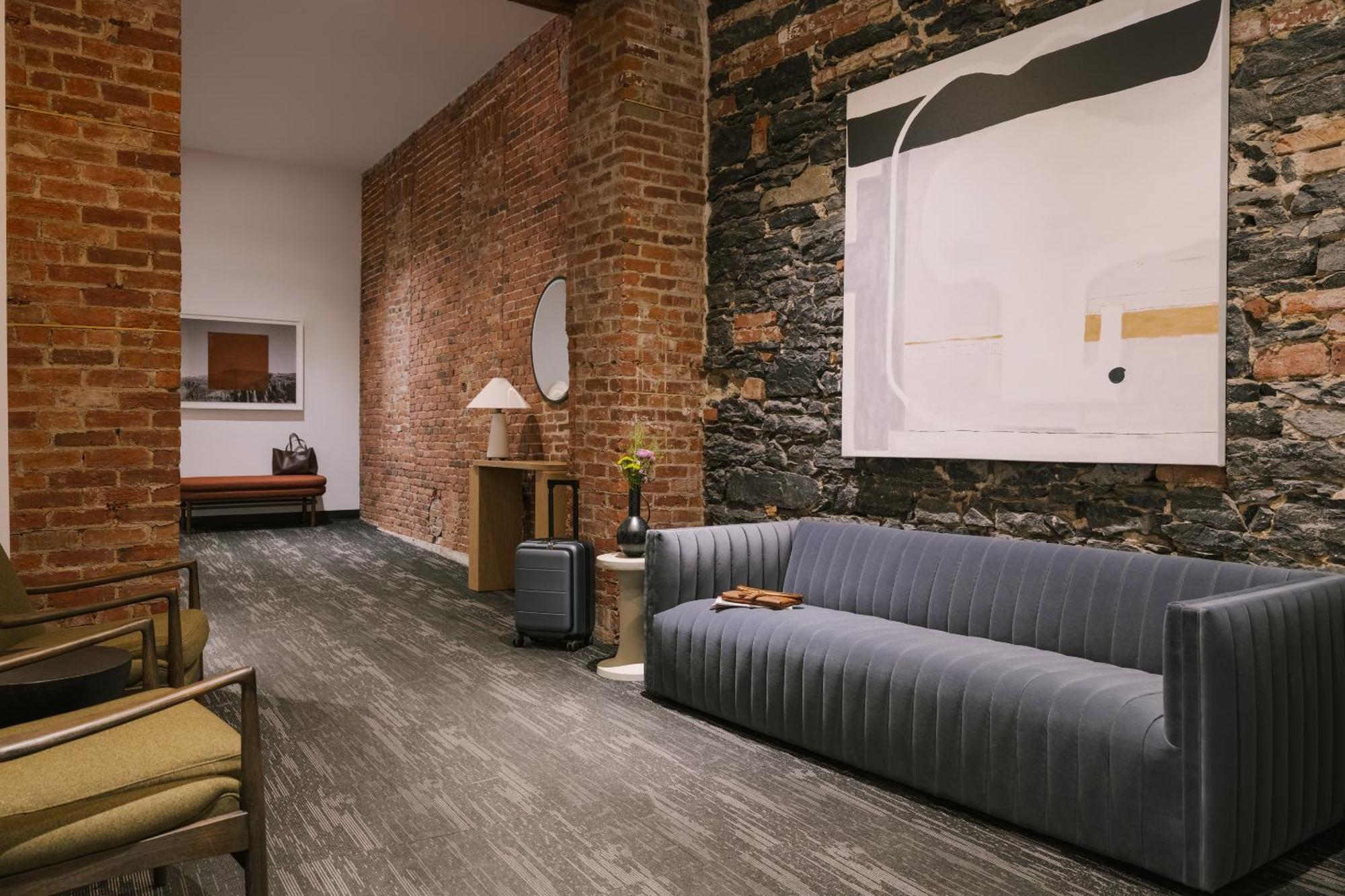 Sonder Penny Lane Aparthotel Монреал Екстериор снимка