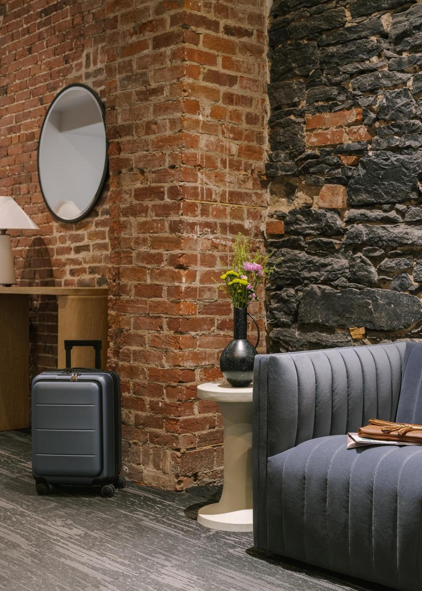 Sonder Penny Lane Aparthotel Монреал Екстериор снимка