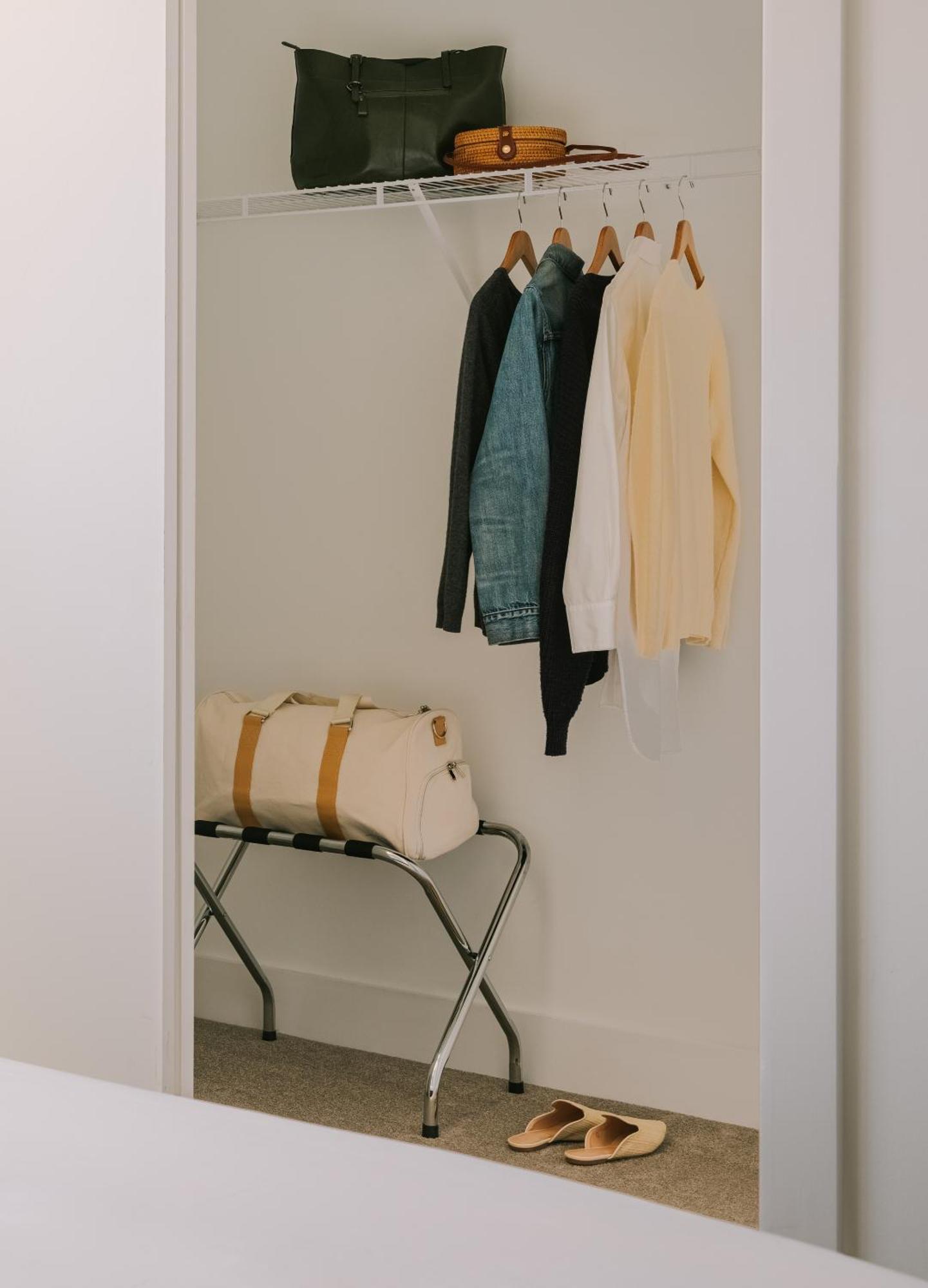 Sonder Penny Lane Aparthotel Монреал Стая снимка